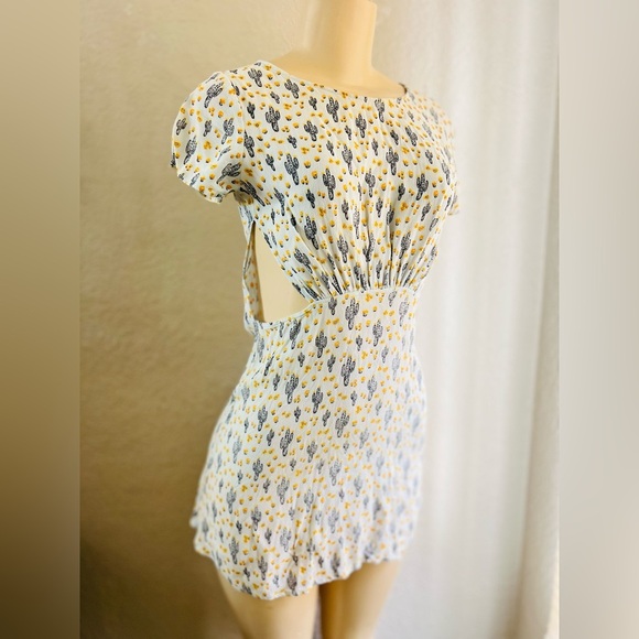 For Love & Lemons -  Mojave Cactus Mini dress - Size XS 
Offers are welcome!! - Picture 6 of 12